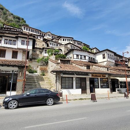Guest House Mangalem Берат Екстериор снимка