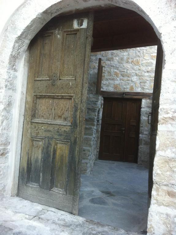 Guest House Mangalem Берат Екстериор снимка