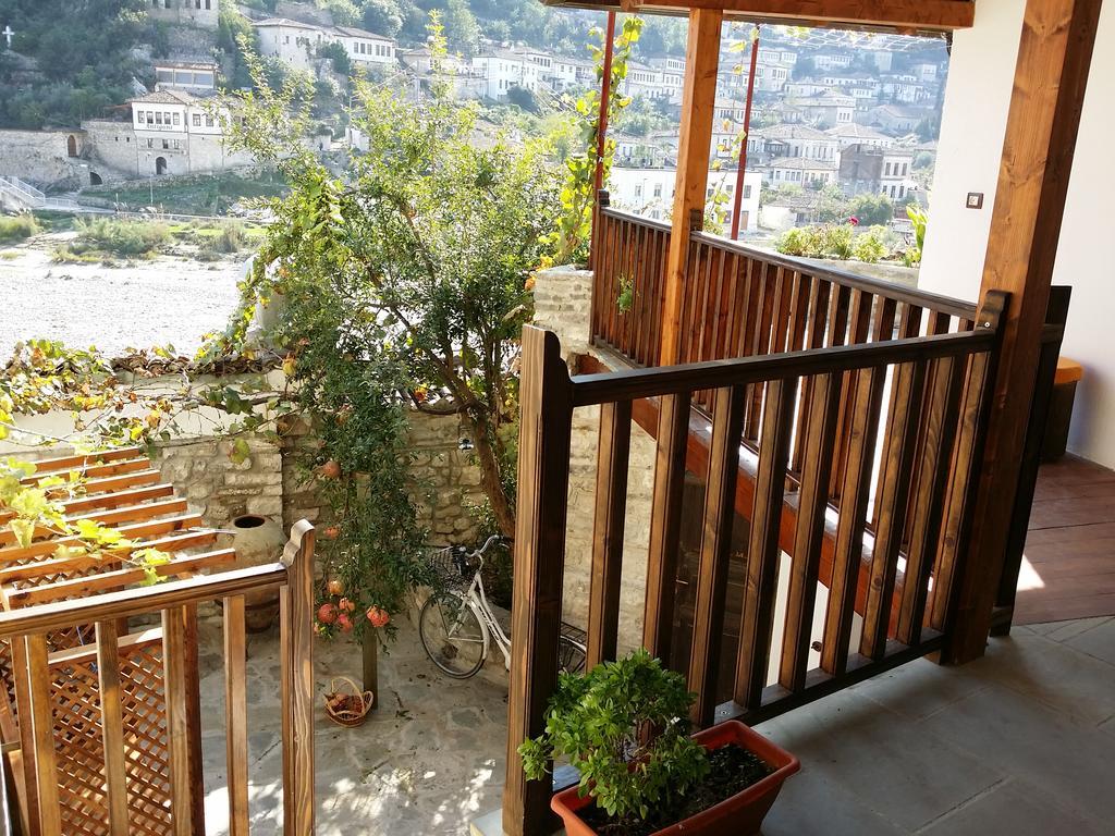 Guest House Mangalem Берат Екстериор снимка