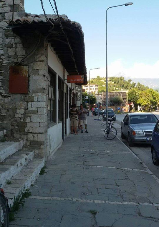 Guest House Mangalem Берат Екстериор снимка