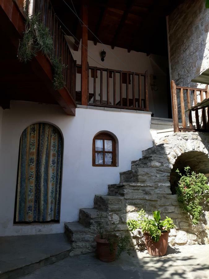 Guest House Mangalem Берат Екстериор снимка